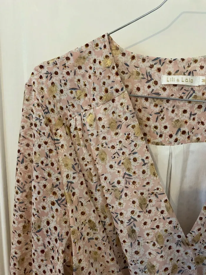 Robe à fleurs rose et dorée - photo numéro 4