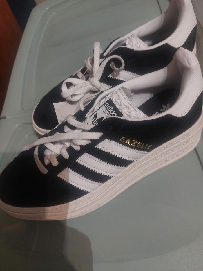 Basket  blanc et noir - photo numéro 4