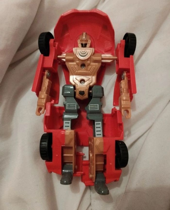 Jouet toi-toys voiture de sport robotisée