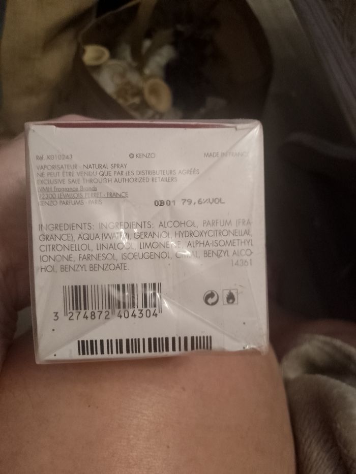 Vends eau de toilette 100 ml - photo numéro 5