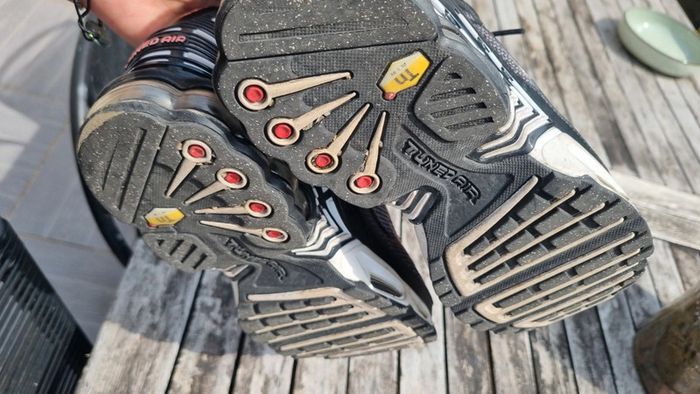 Baskets air Max TN  plus 3 chamoix noir blanc 42 - photo numéro 6