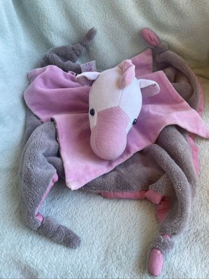 Doudou plat cheval gris rose fleurs