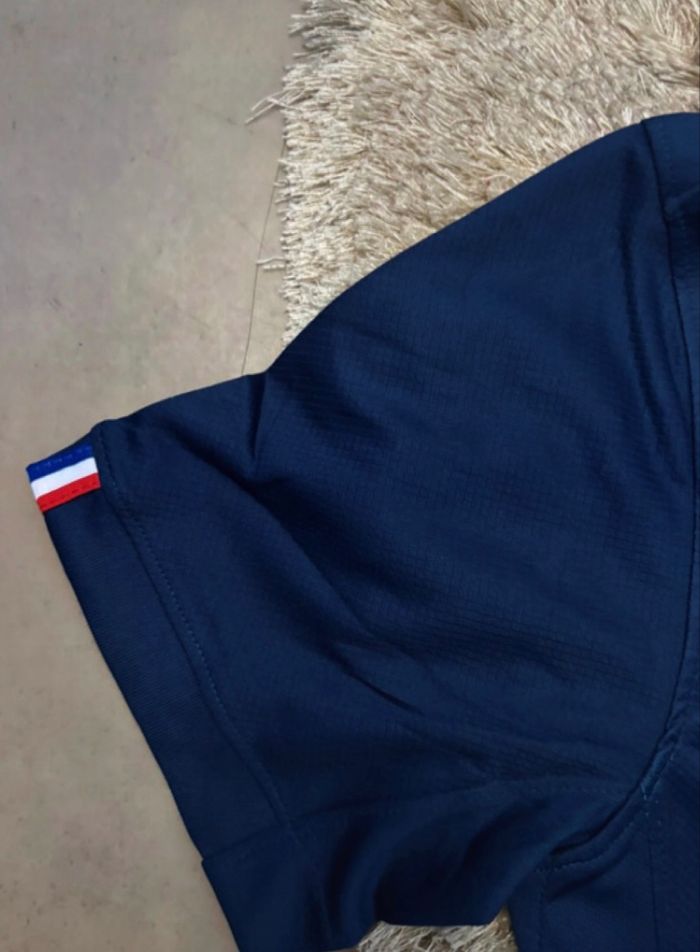 PSG tee-shirts taille s - photo numéro 3