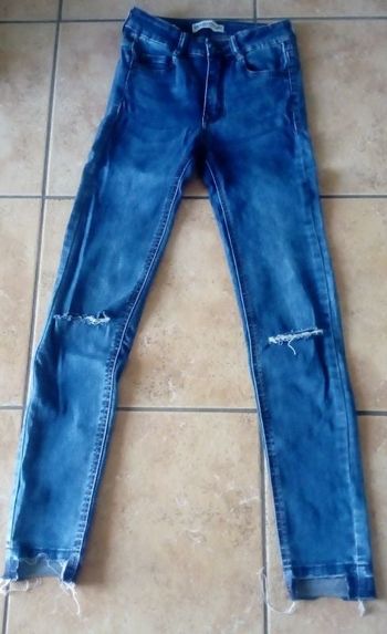 Jean skinny Pull & Bear troué 32/XXS