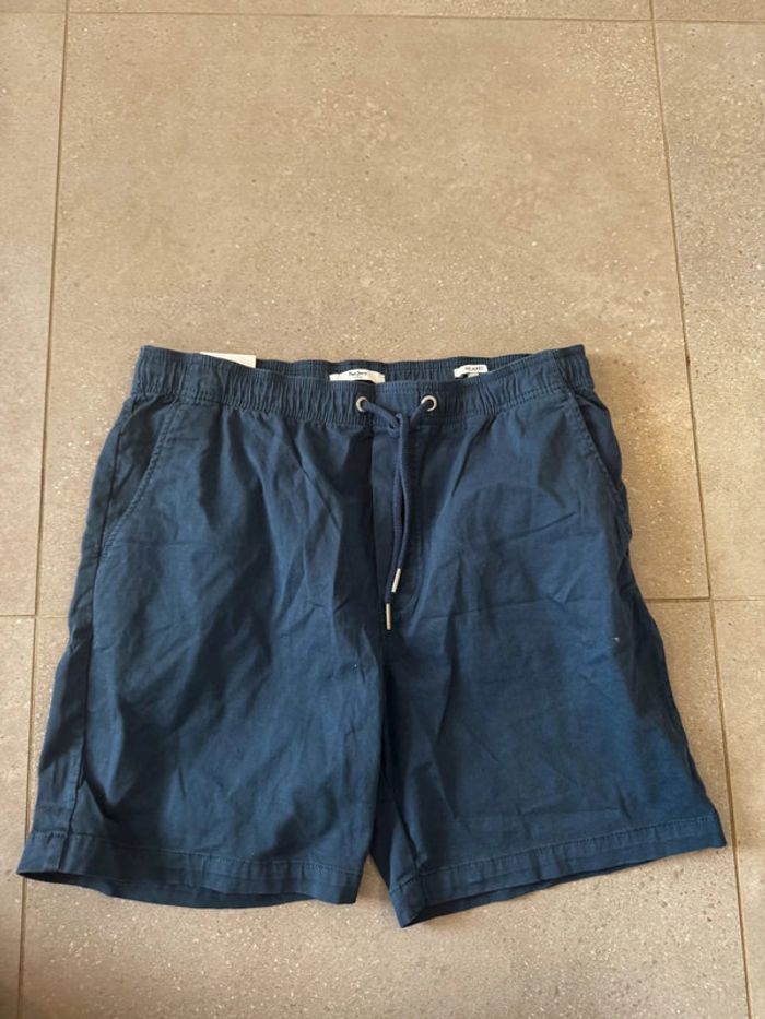 Short bleu Pepe Jeans, neuf avec étiquette, 42x45cm