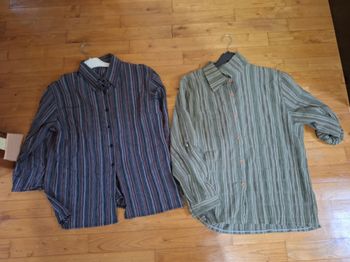 Lot 2 chemisiers femme taille 4 et 46.48