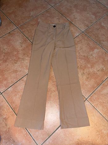 Pantalon beige bershka
