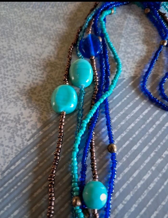 Collier long NEUF avec perles bleues vertes et dorées - photo numéro 6