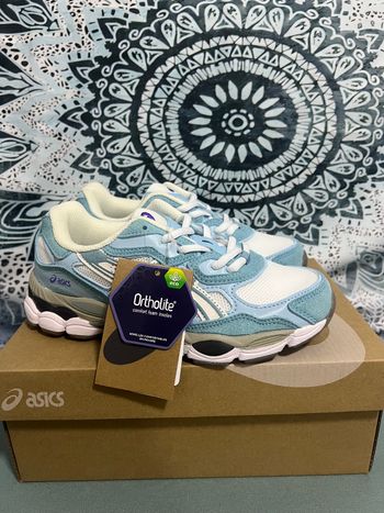 ASICS Gel-Kayano 14 Taille  39