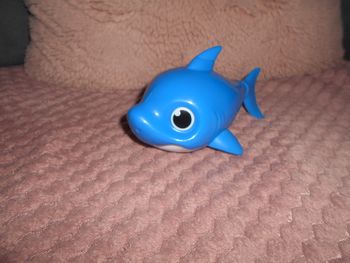 Jouet musical Baby Shark pour le bain (Zuru)