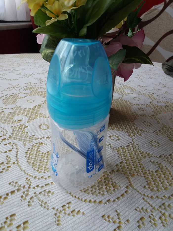 Biberon neuf 150 ml - photo numéro 2