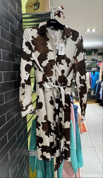 👗 Robe Guess – Neuve – Taille S – Motifs vache