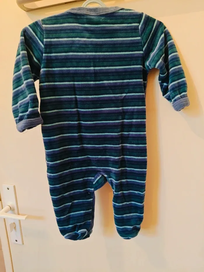 Pyjama velours 6 mois - photo numéro 3
