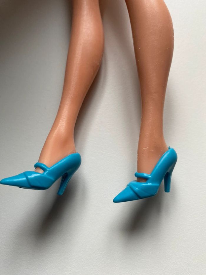 Escarpins bleu pour poupée Barbie