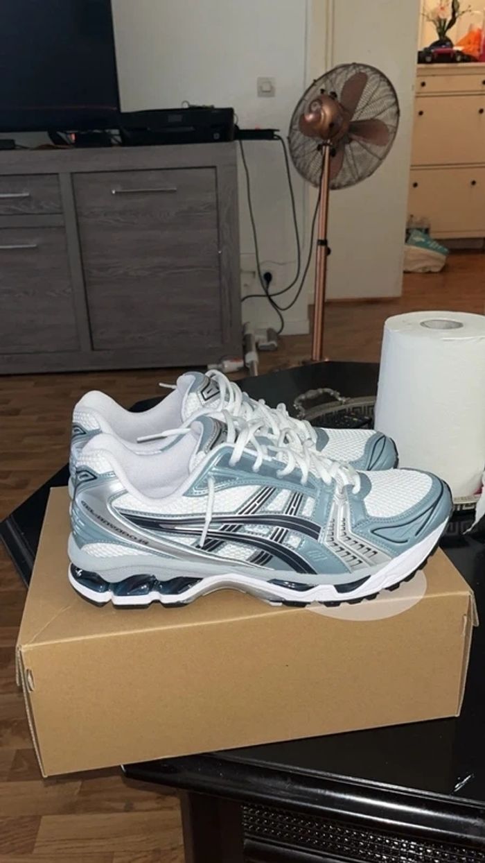 Asics Gel Kayano 14 Bleu clair 41.5 - photo numéro 3