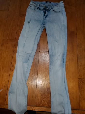 Jean à trou bleu 36
