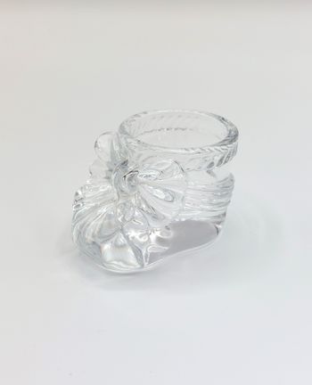 Petit chausson en verre naissance bébé baby shower bibelot décoration vintage collection