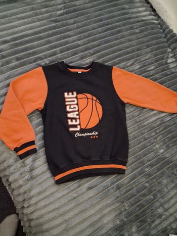 Pull à motifs 🏀 basket 6 ans