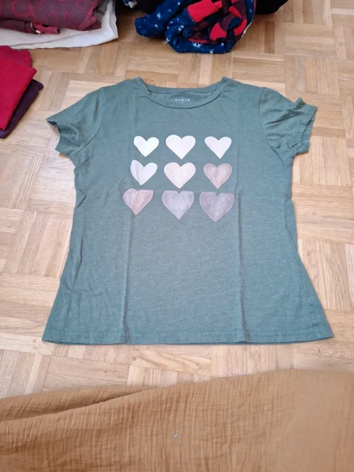 Tee shirt vert coeur