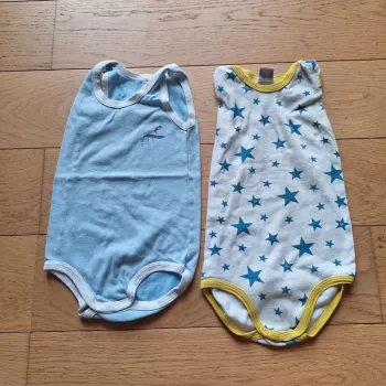 Lot de 2 bodies sans manche Petit bateau 36 mois