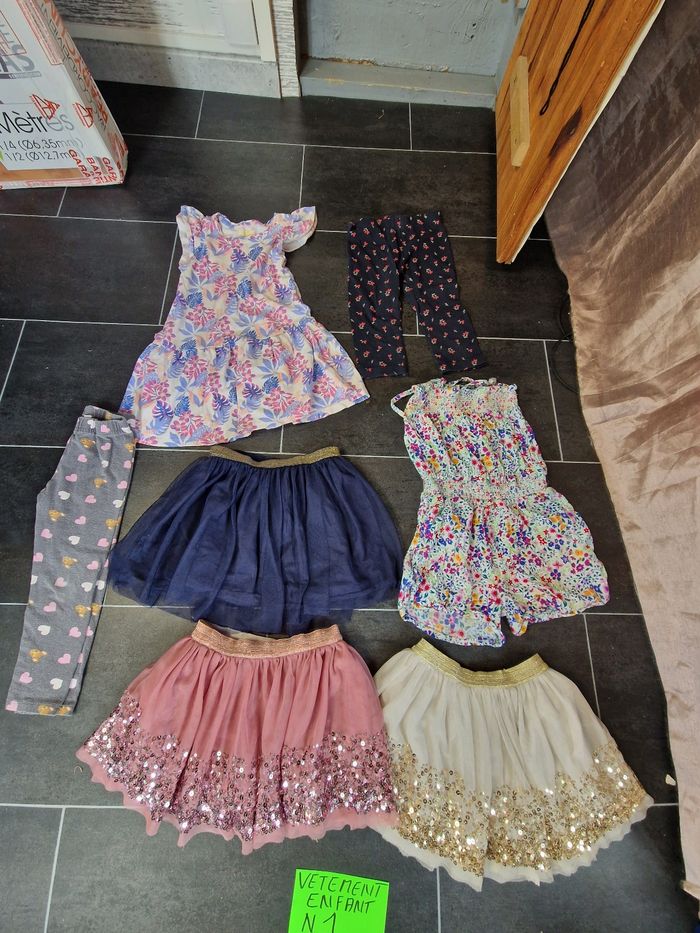 Lot vêtements 4 ans fille