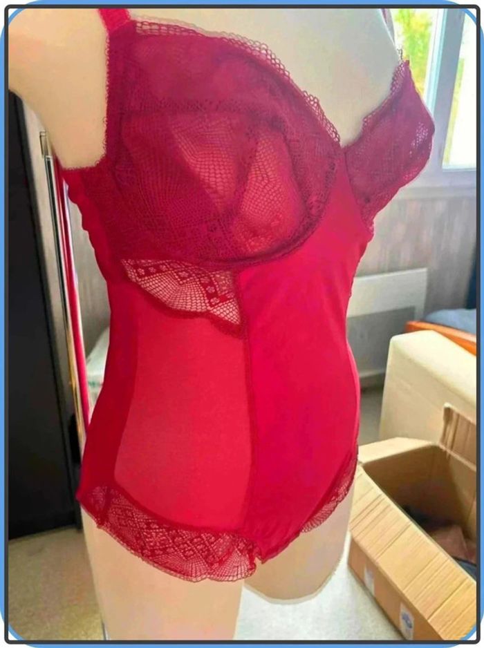 Body sexy  taille  95d - photo numéro 2