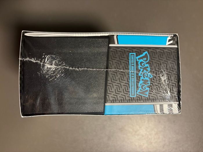 ETB Pokémon Foudre Noire NEUF - photo numéro 2