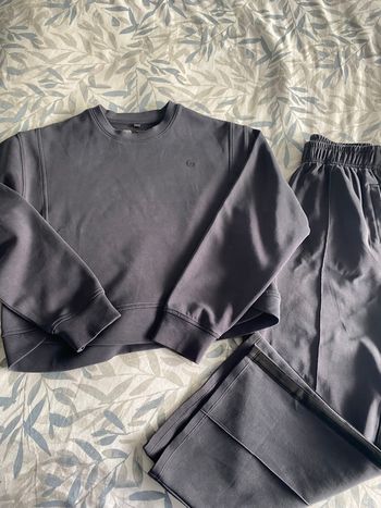 Ensemble Zara Sweat taille 11/12ans et pantalon taille 10ans 
