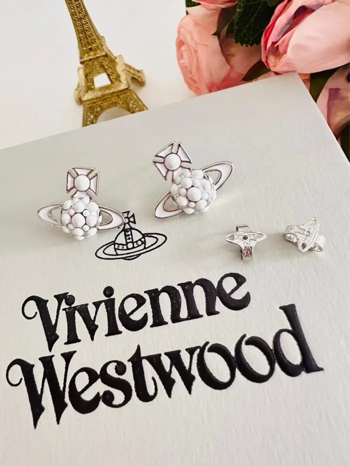 🪐Boucles d’oreilles Vivienne Westwood orbite argenté émail blanc - photo numéro 5