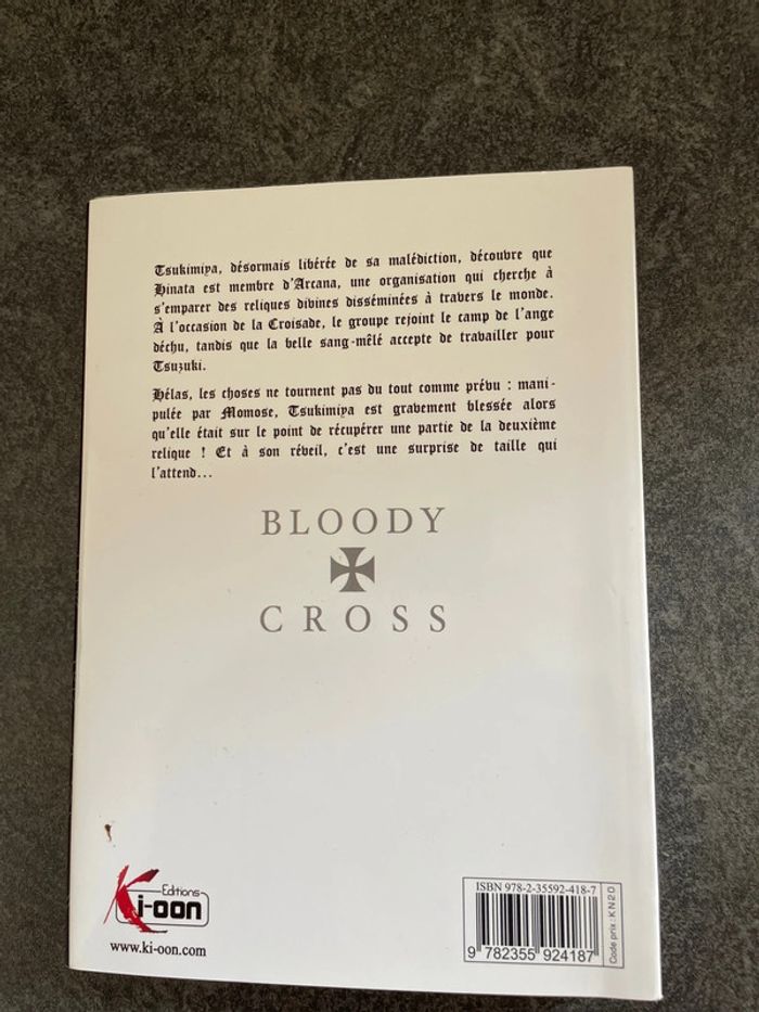 Manga Bloody Cross - photo numéro 2