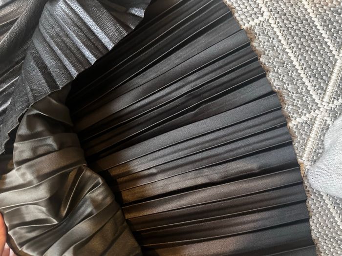 Jupe plissée similicuir - photo numéro 3