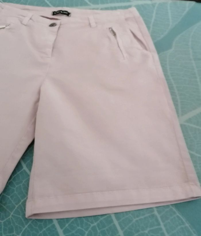 Short beige Made in Italy taille 38 - photo numéro 3