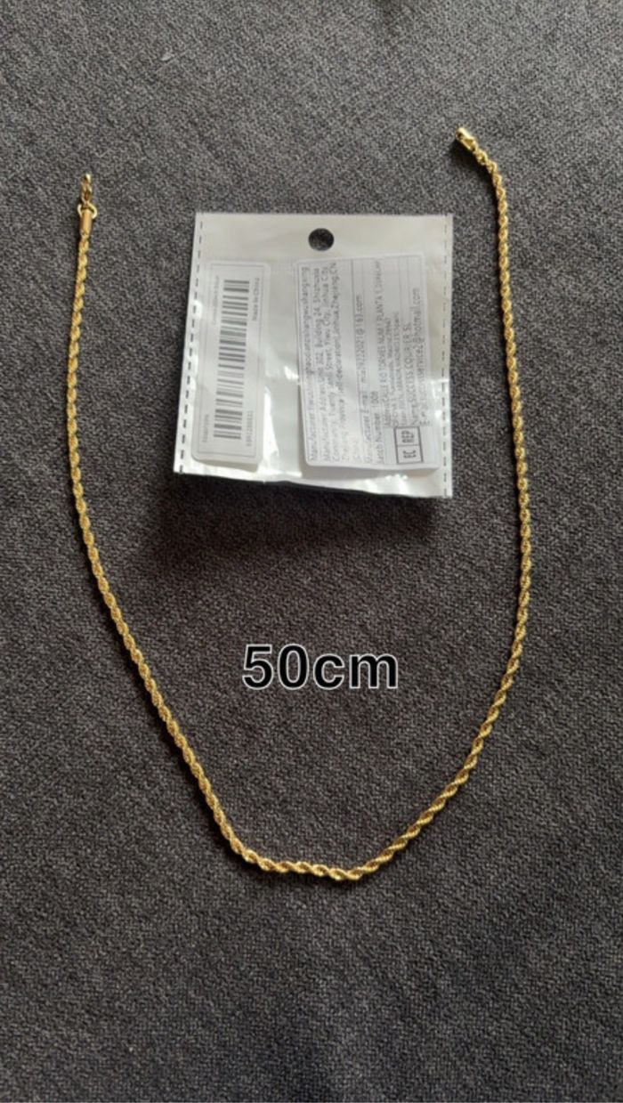 Collier neuf