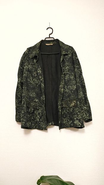 Belle chemise épaisse vintage motif floral feuille couleur vert de la marque Canda