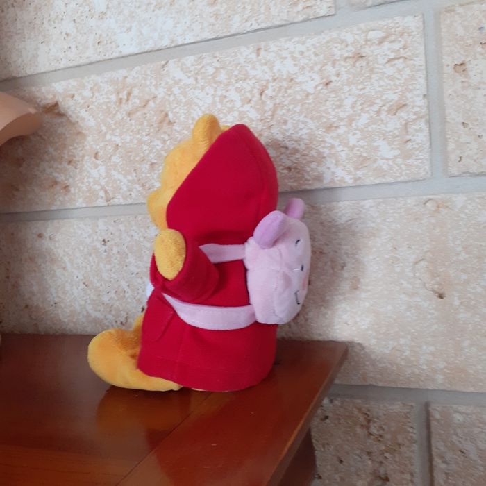 Peluche-doudou Winnie l'ourson avec sac à dos Porcinet - photo numéro 4