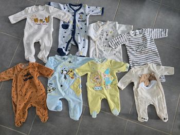 Lot de 8 pyjamas