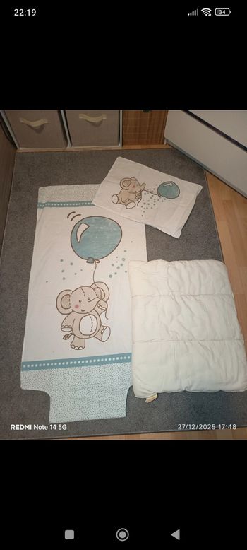 Parure lit bébé + couette