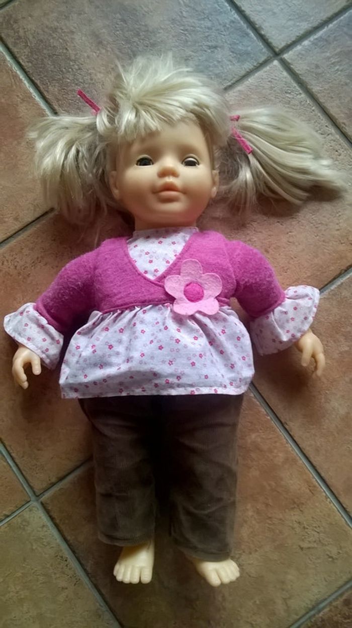 Poupée 25 cm