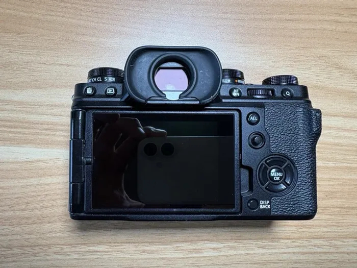 Boîtier Fujifilm X-T4 peu utilisé + accessoires, il date de janvier 2024 - photo numéro 2