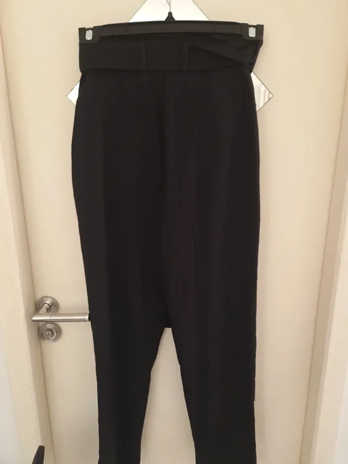 Pantalon noir avec ceinture taille M - photo numéro 2