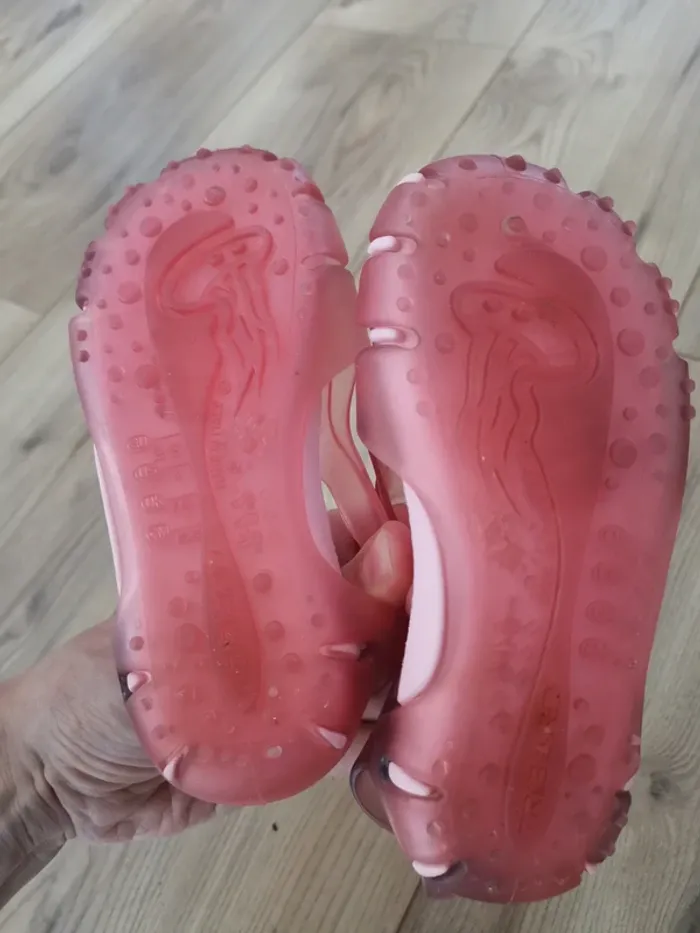 Chaussons d'eau fille 26 - photo numéro 2