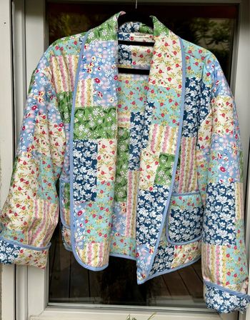 Veste imprimée motifs patchwork fleuris colorée T.36