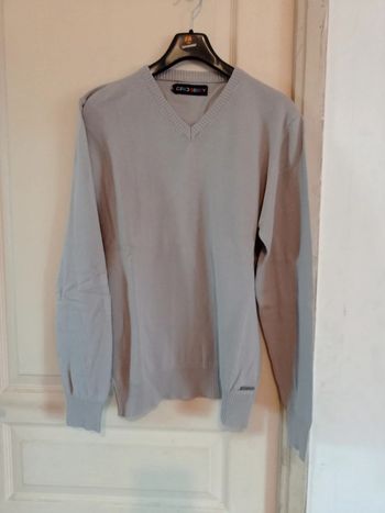 Pull homme col en v