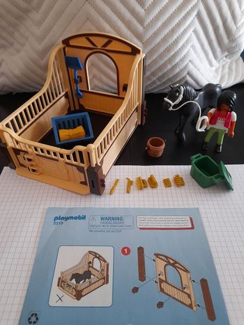 Playmobil 5519 Box cheval, cavalière et accessoires