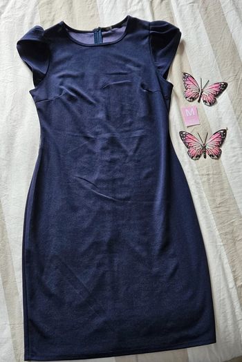 Robe mi-longue bleue marine SHEIN taille M - Chic et élégante