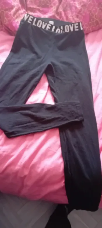 Joli legging noir tout simple shein 11/12 ans en très bon état