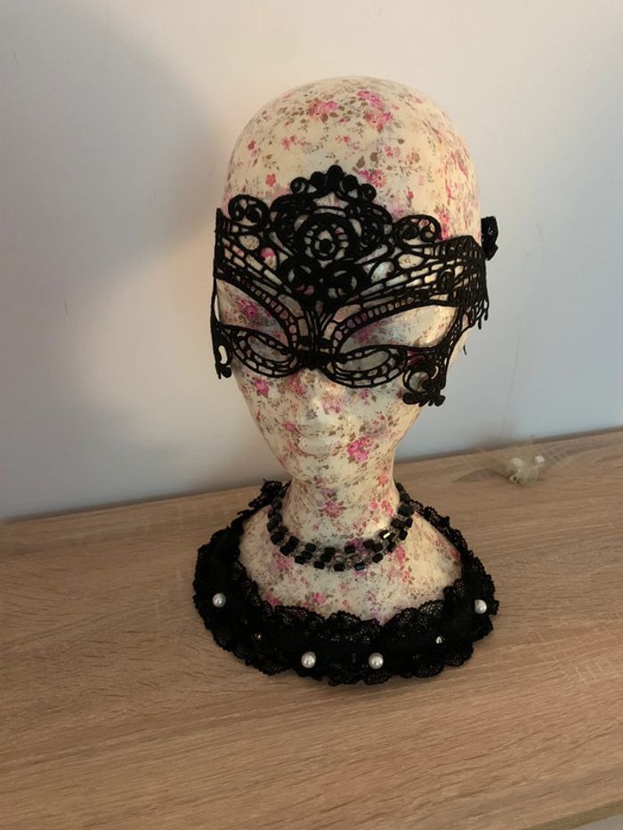 Masque / lou en dentelle noir - photo numéro 2