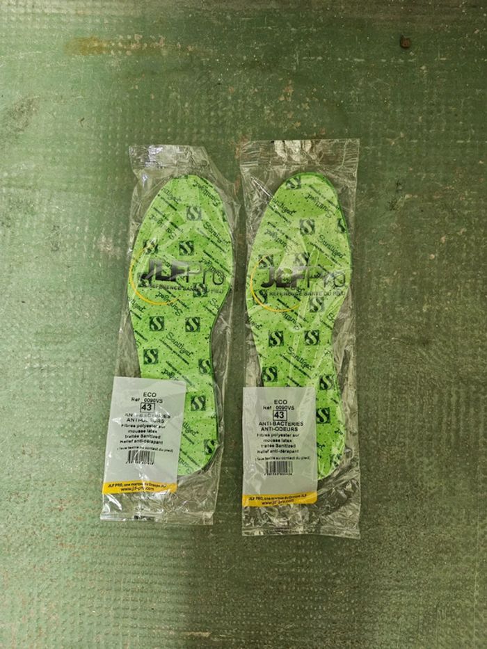 Lot semelles pointure 43