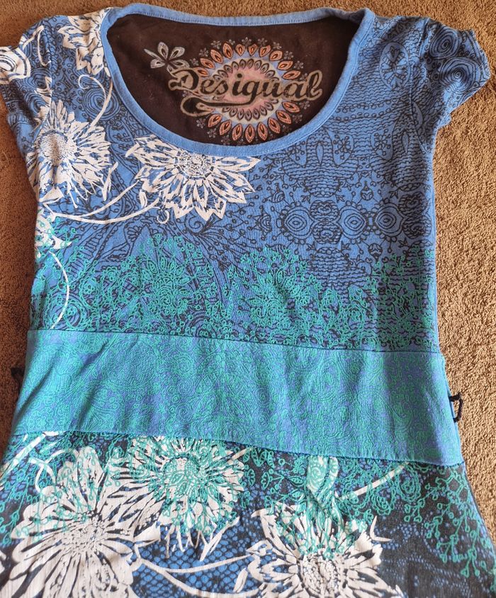 Robe desigual près du corps  jusqu'à la taillle - photo numéro 7
