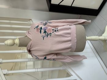 Sweat Shirt Bershka rose et fleurs multicolores